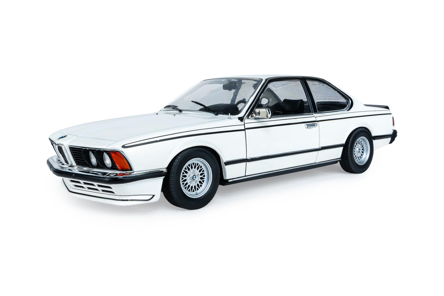 1:18 BMW 635 CSI White 1984 : Amazon.it: Giochi e giocattoli