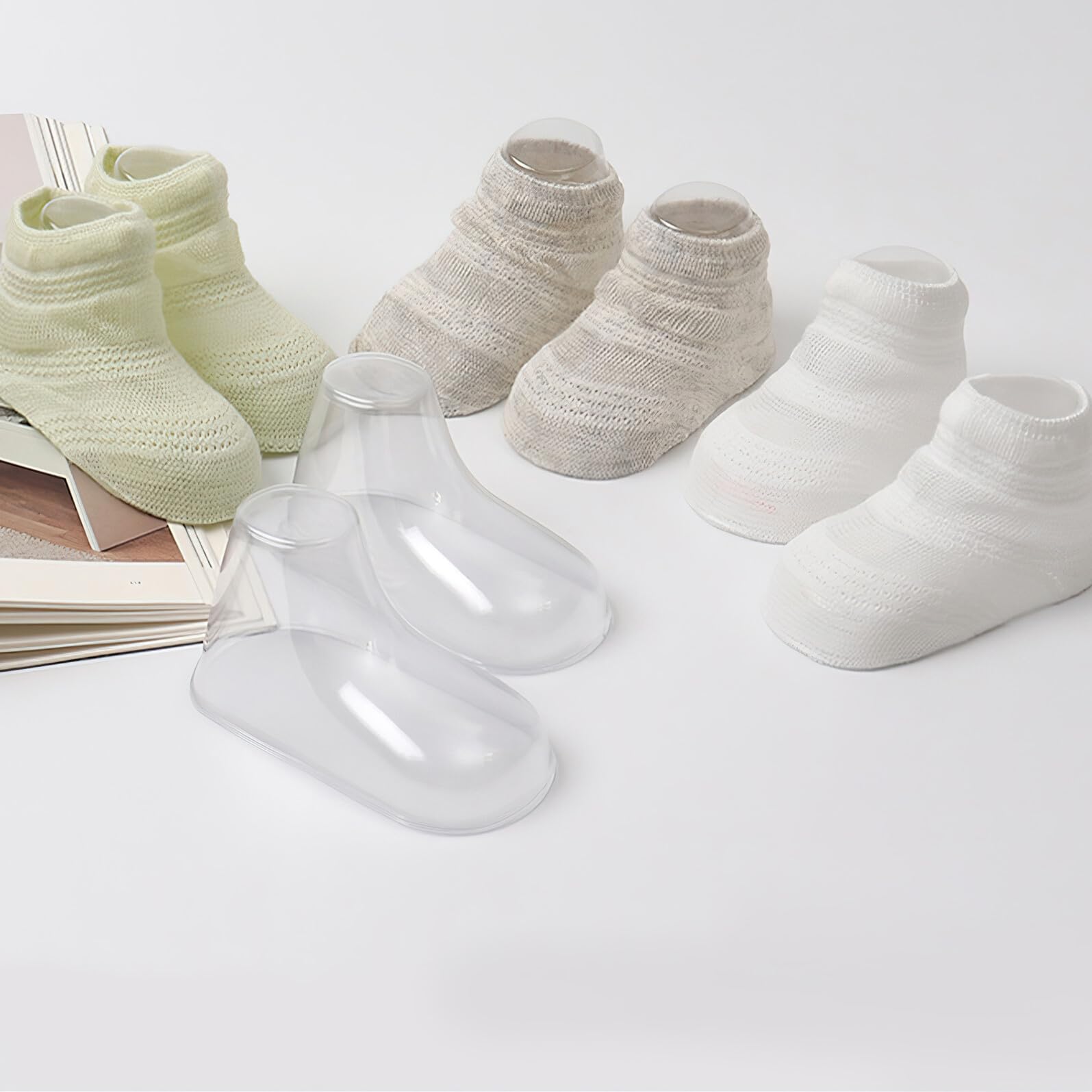 BESTYASH 100 Stück Kunststoff Schuhstützen für Kleinkinder 9cm Transparente Babysocken Fußformen Sockenhalter Zur Schuhform Erhaltung und Präsentation