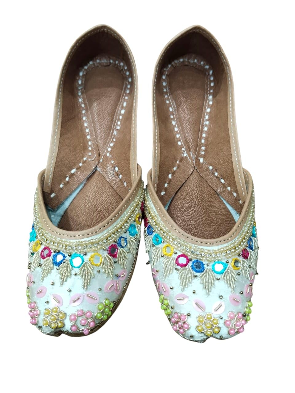 Ethnic Wear Women's White Soft Leather Embroidered Mojari & Jutti-image-37