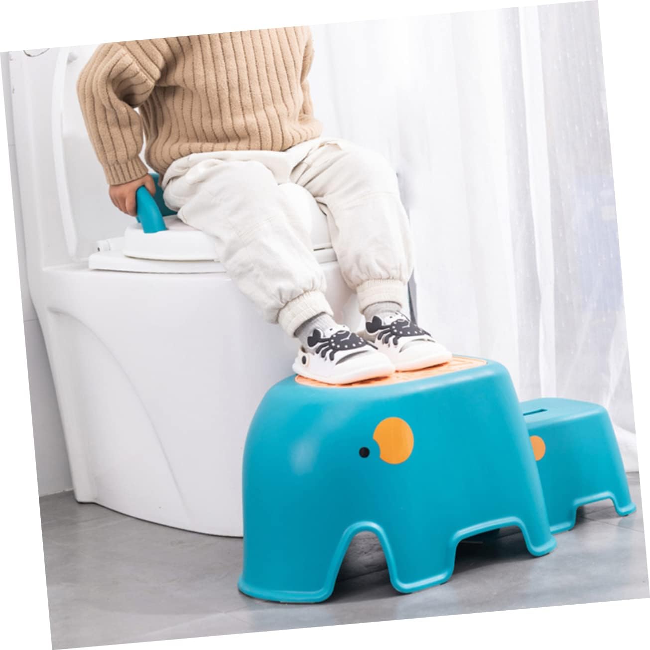 Textured Non Slip Step Stool for Children, Lightweight PP Blue