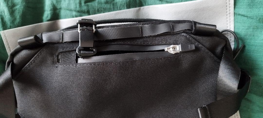 Amazon.co.jp: Resisology ModuleEverydayTechSlingBag : おもちゃ