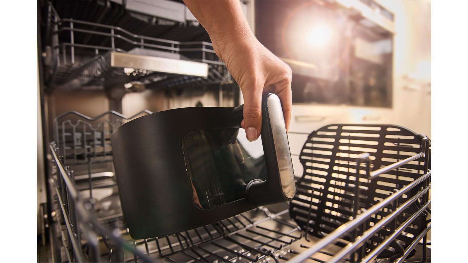 Braun MultiFry 5 HF5073IBK, Freidora de Aire 3 en 1, Control Digital Táctil Temperatura 80-200°, Tecnología RealOven, 20 Programas Automáticos, Recipiente 6L Apto para Lavavajillas, 2000W, Negro Mate