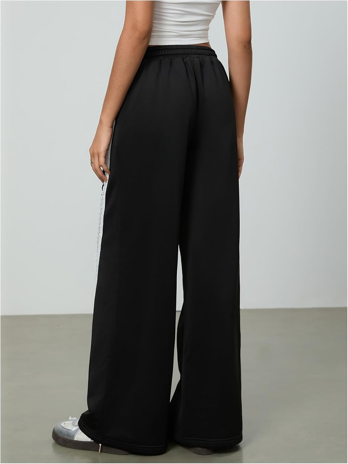 Verdusa Women's Bow Lace Y2k Sweatpants Straight Leg Casual Long Pants with Pockets Spring Fall Clothes - Image 2