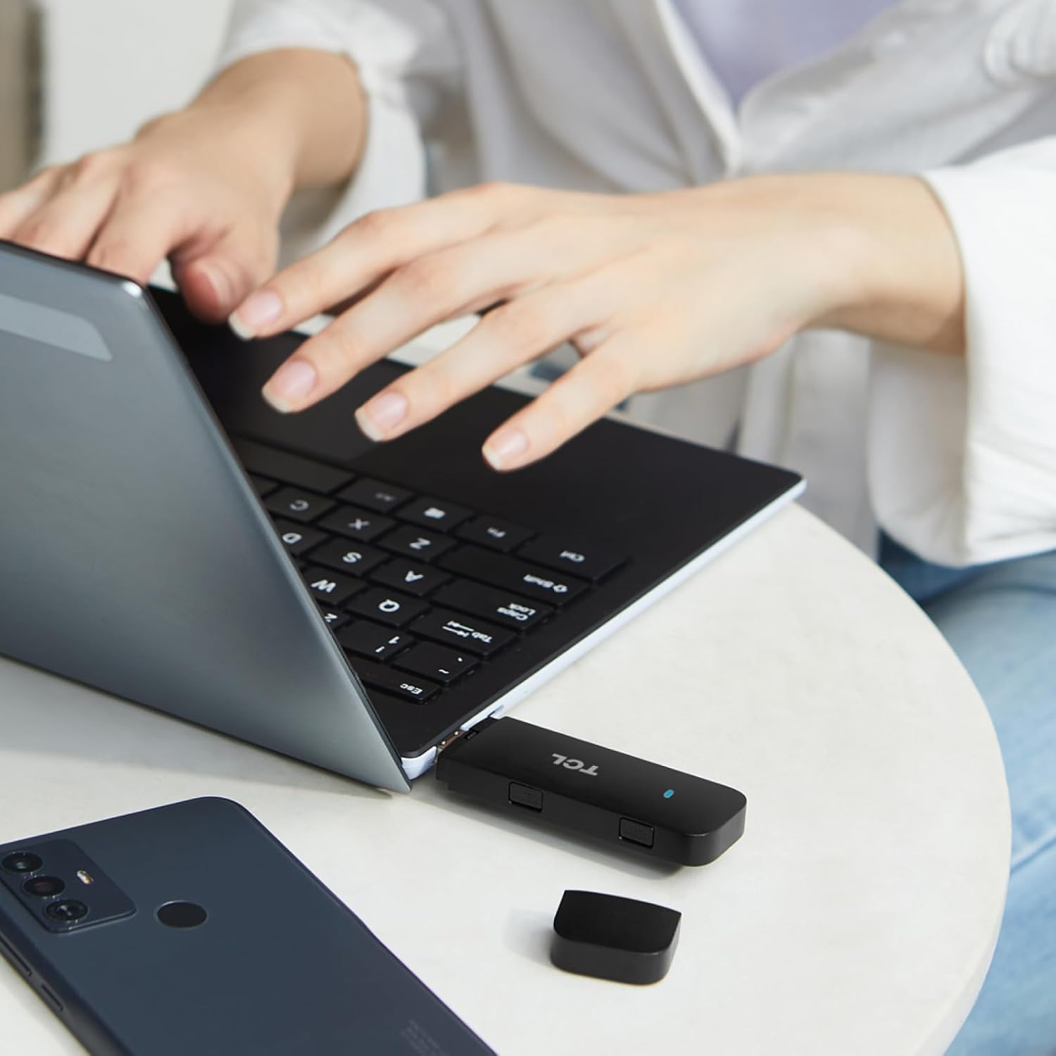 TCL LINKKEY IK41 – Tragbarer 4G LTE USB-Dongle mit 150 Mbps Geschwindigkeit, Plug-and-Play-Konnektivität