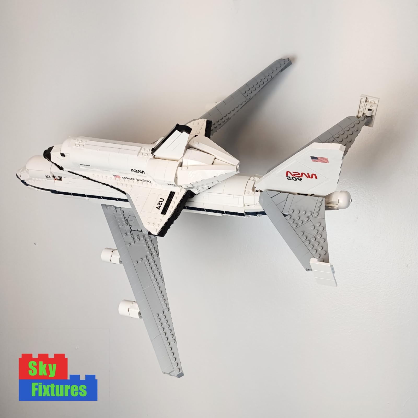 Horizontal Wall mount compatible with Lego icons Shuttle Carrier 10360, 95mm (W) x 220mm (L) x 60mm (H) - Image 2