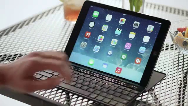 Amazon.com: Microsoft Universal Mobile Keyboard for iPad, iPhone