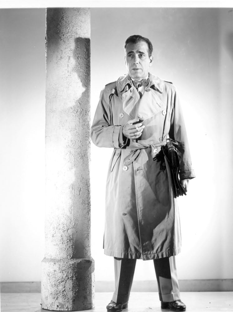 Amazon.co.jp: トレンチコートを着たハンフリー・ボガート写真