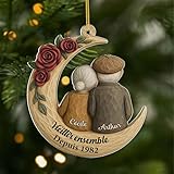 IDÉE CADEAU PARFAITE - Cadeau personnalisé parfait pour des occasions spéciales telles que l'anniversaire, Noël. Idéal pour votre famille. Excellent choix pour un boule noël personnalisable, décoration noël personnalisé, boule de noel prenom, cadeau couple personnalisé, cadeaux couple, cadeau amoureux, cadeau couple amoureux, cadeaux amoureux, cadeau copine amour, cadeau romantique pour couple, cadeau mariage personnalisé, renne de noël, bois de rennes de noël pour voiture, rennes de noel, cadeau de noel couple, cadeaux pour couple, cadeaux pour couple noel, cadeaux pour un couple, cadeau pour mari, cadeau de noël pour couple, cadeau noel couple.