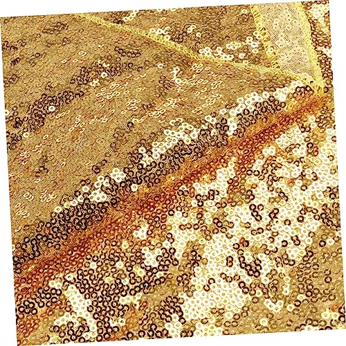 Chemin de table paillettes qui ne perd pas ses reflets pour décoration de table réussie