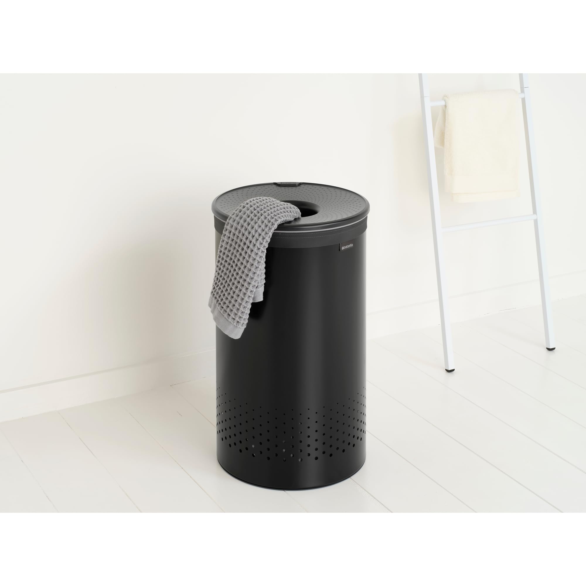 Brabantia Laundry Bin 60L, Plastic Lid, Matt Black