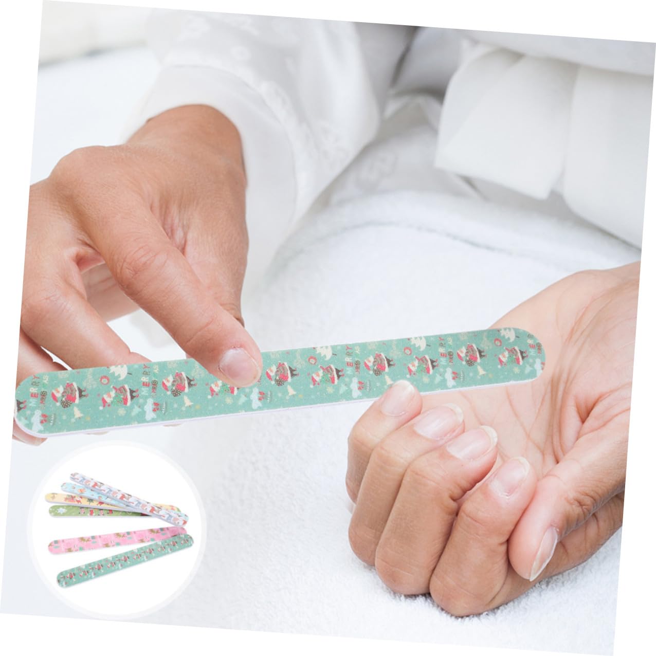 TEHAUX Eva Polissage des Ongles Naturels et Artificiels Lot de 24 Thème Noël Limes à Ongles Plusieurs styles en Salon ou pour Manucure Professionnelle
