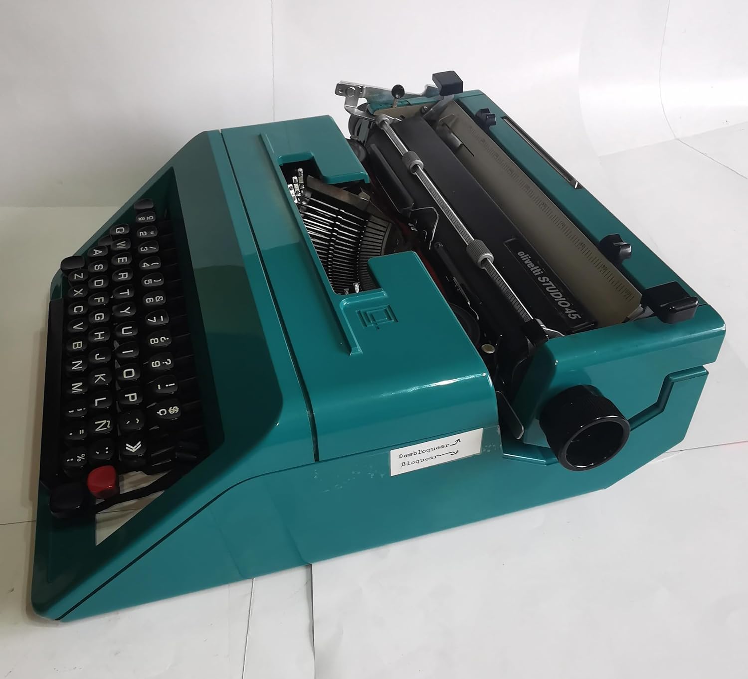 Macchina da scrivere Vintage Olivetti Studio 45 - Tastiera in