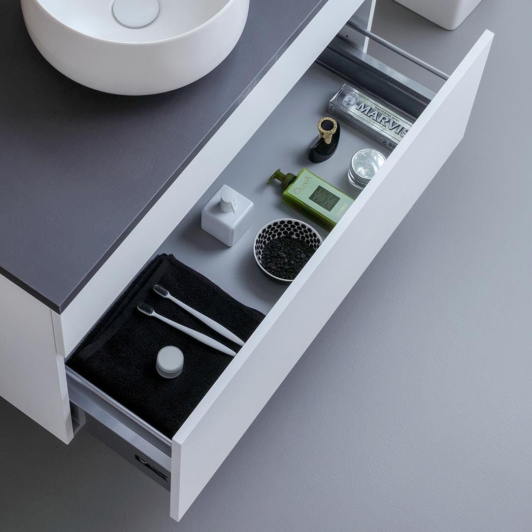 Kiamami Valentina - Mobile bagno sospeso 90cm per lavabo appoggio e specchio 90x60 | Sole