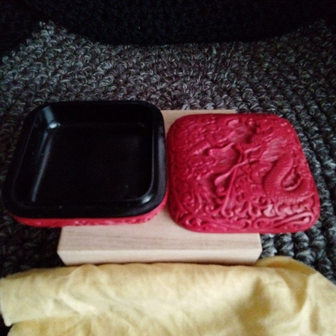 旧蔵した中国骨董古い唐物【龍雲】彫漆堆朱大きめ茶道御香合、書道印合