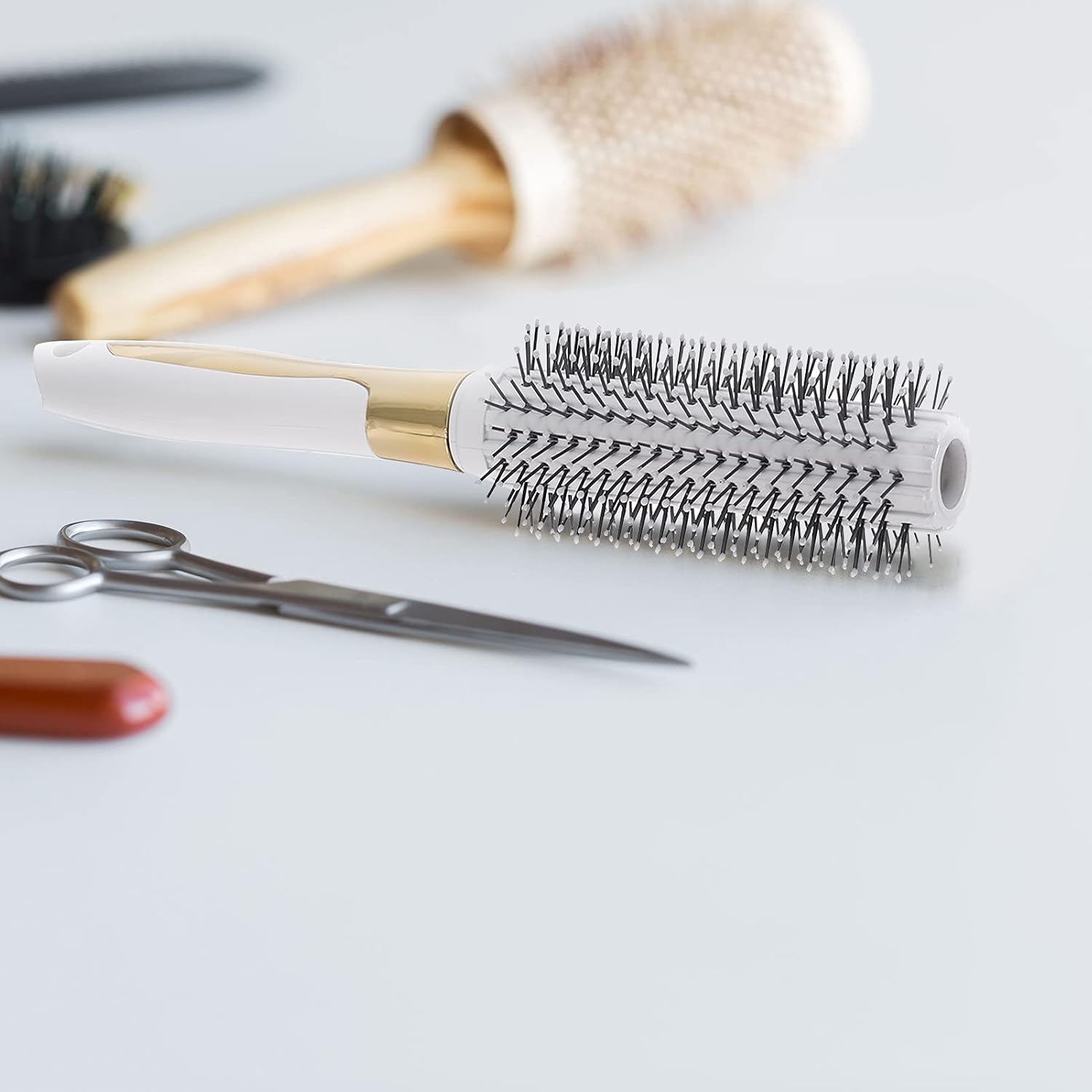 Round Hair Brush, 23.5 CM Detangling Pins Paddle Comb, Hair Dryer Brush, Styling Hair Brush - Image 3