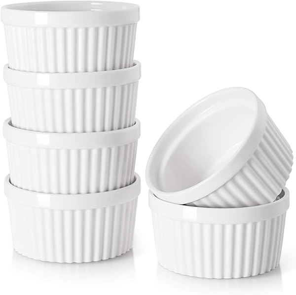DOWAN Ramequin Lot de 6, 120 ml Moules à Pâtisserie en Porcelaine, Ramequin pour Creme Brulee & Muffin & Gâteau, Moules à Soufflés & Pudding, Mini Bols à Glace, Sauce, Fruit, Collation, Ø 9cm-Blanc - 1
