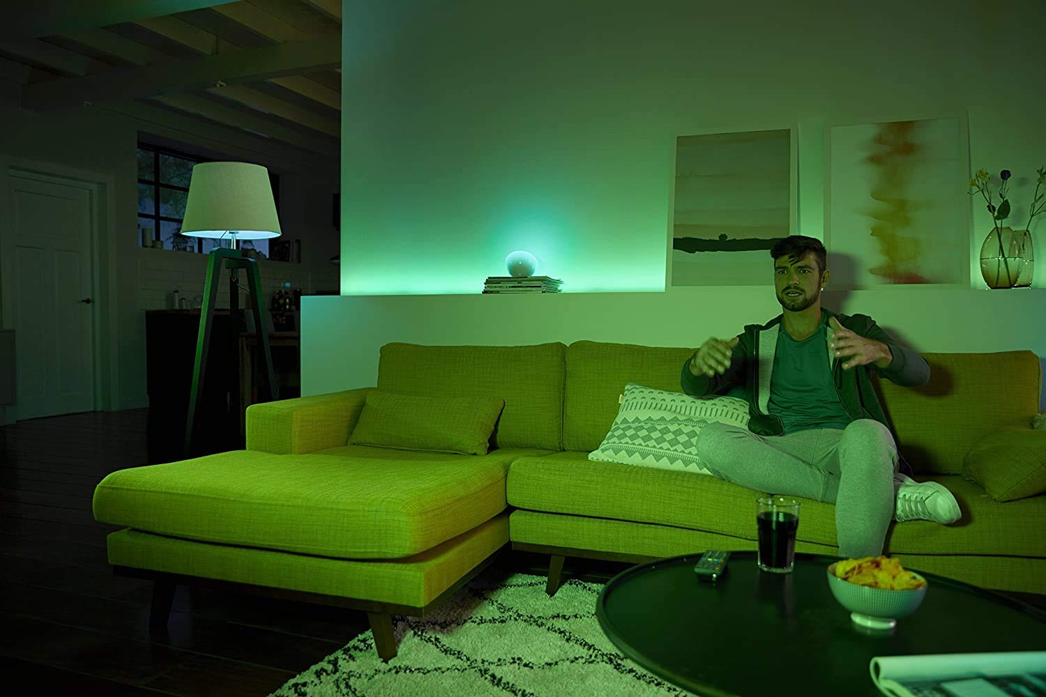 Philips Hue White & Color Ambiance E27 2er Starter Set 2x800lm, bis zu 16 Mio. Farben, dimmbar, steuerbar via App, kompatibel mit Amazon Alexa (Echo, Echo Dot)