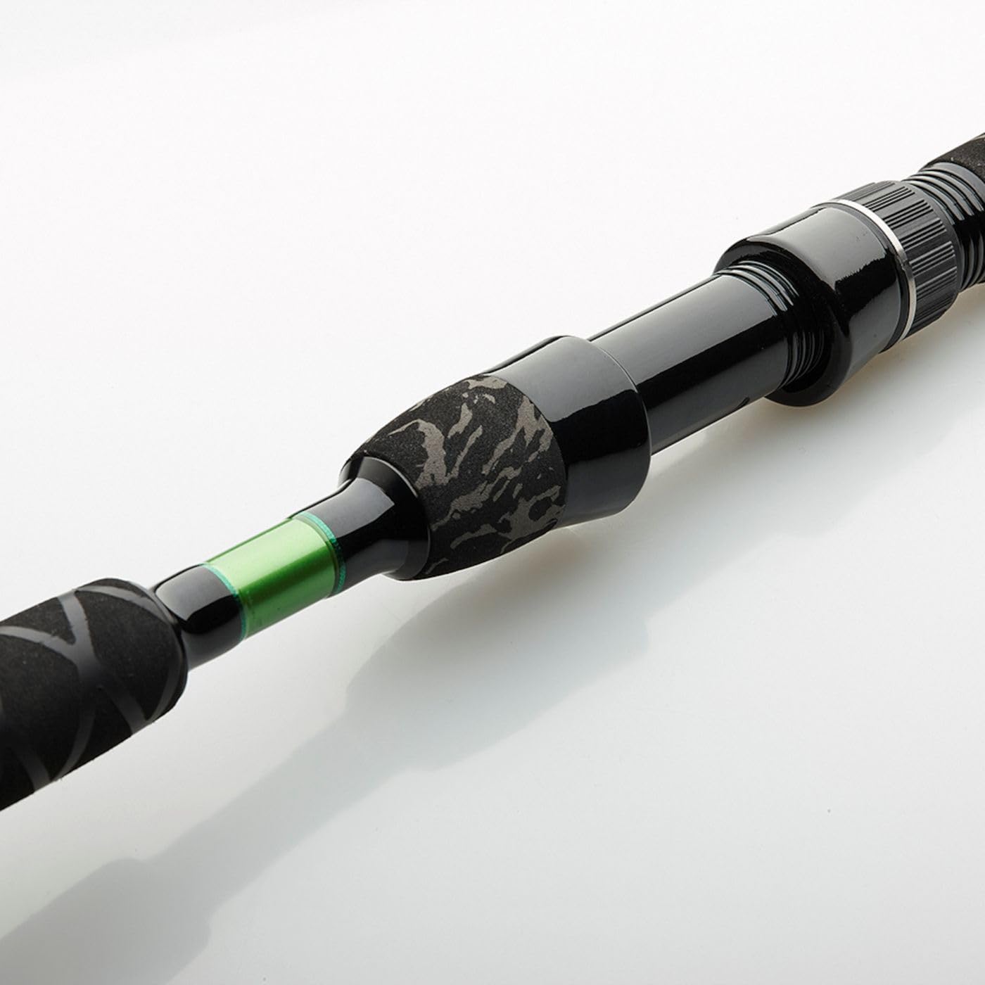 Madcat Green Deluxe 320cm 150-300g - Wallerrute zum Ansitzangeln, Rute zum Wallerfischen, Welsrute zum Abspannen, Angelrute für Waller, Stellfischrute