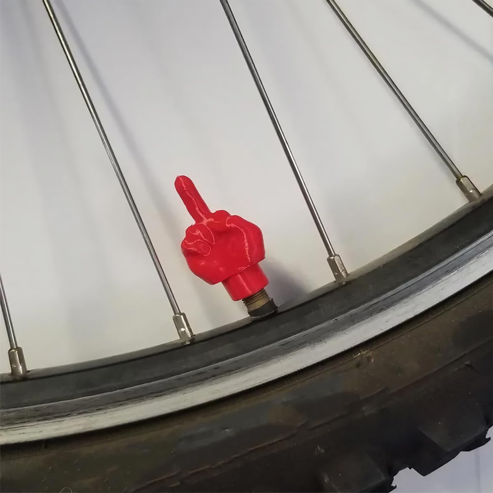 100% nieuw 4 middelvinger ventiel stam dop grappige grap band doppen voor auto fiets