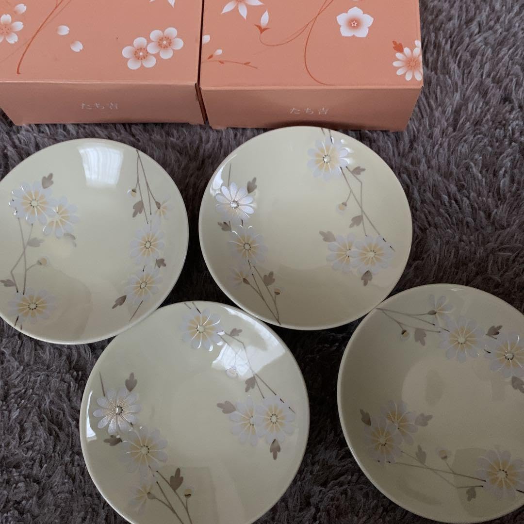 Amazon.co.jp: たち吉の花柄デザインの皿4枚セット : ホーム＆キッチン
