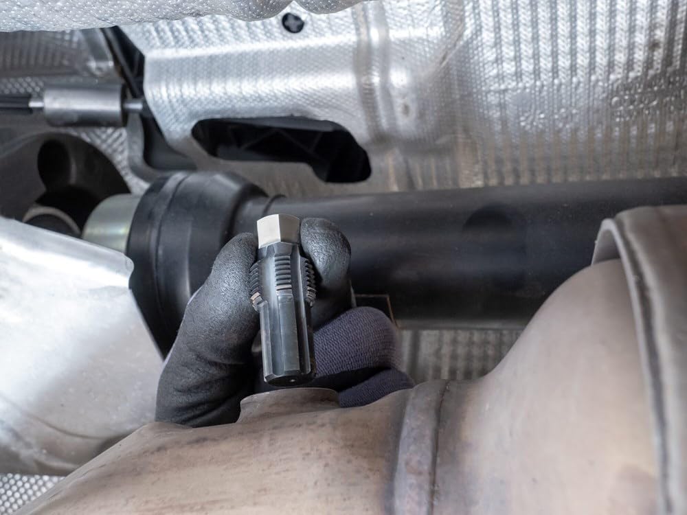 HAZET Obcinak do gwintów 4683-20, sześciokąt zewnętrzny 13 mm, M20 x 1,5, do czujników NOX w samochodach ciężarowych i osobowych, śruba prowadząca zapobiega przechylaniu, powłoka TiAIN