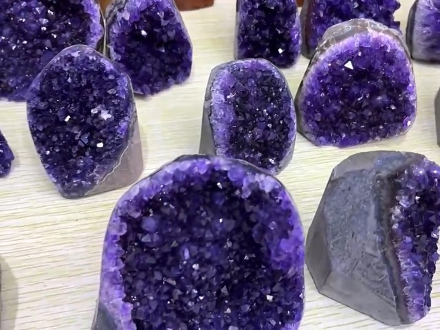 風鎮　水晶 Amazon.com: CSTARY 水晶紫水晶水晶岩(1 磅至1 磅)極端岩石化石