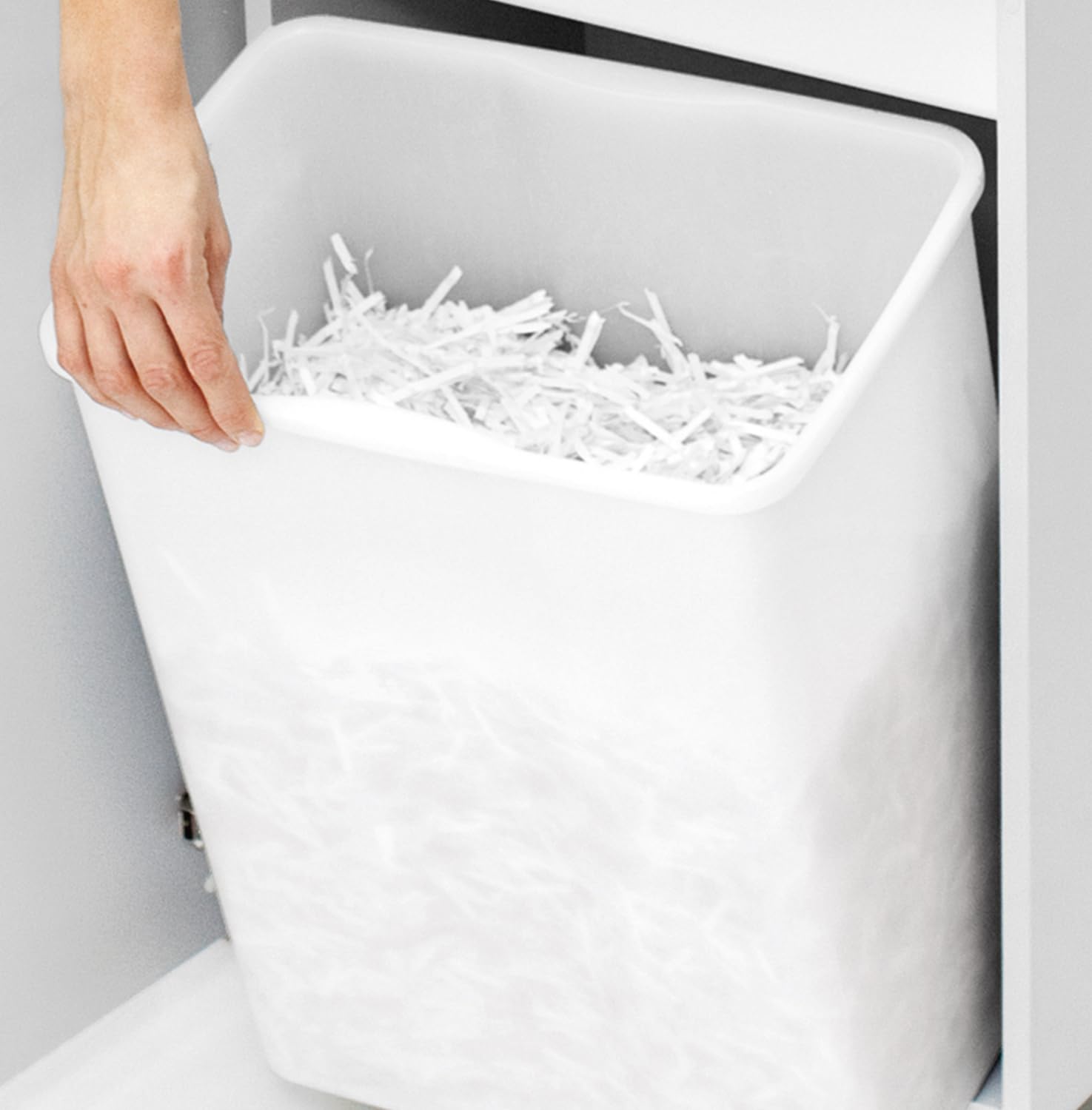 Destructeur de Documents Ideal 2465, Niveau de sécurité P-4, Coupe croisée/particule 4 x 40 mm, capacité de 15 Feuilles, Corbeille de 35 l, détruit également Les Cartes de crédit