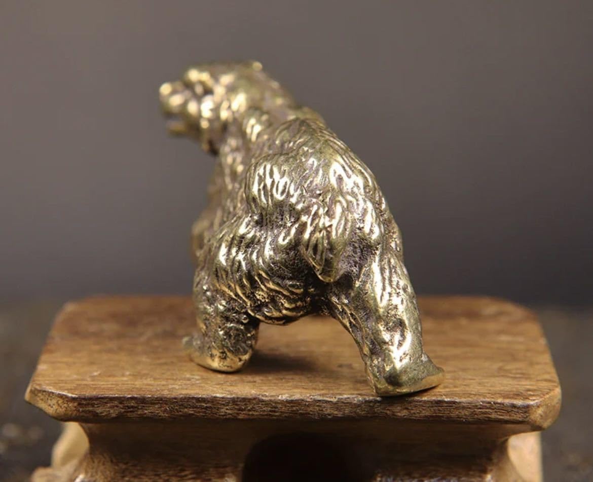 熊置物真鍮製，工藝美術品，高18.5cm，重4500克。