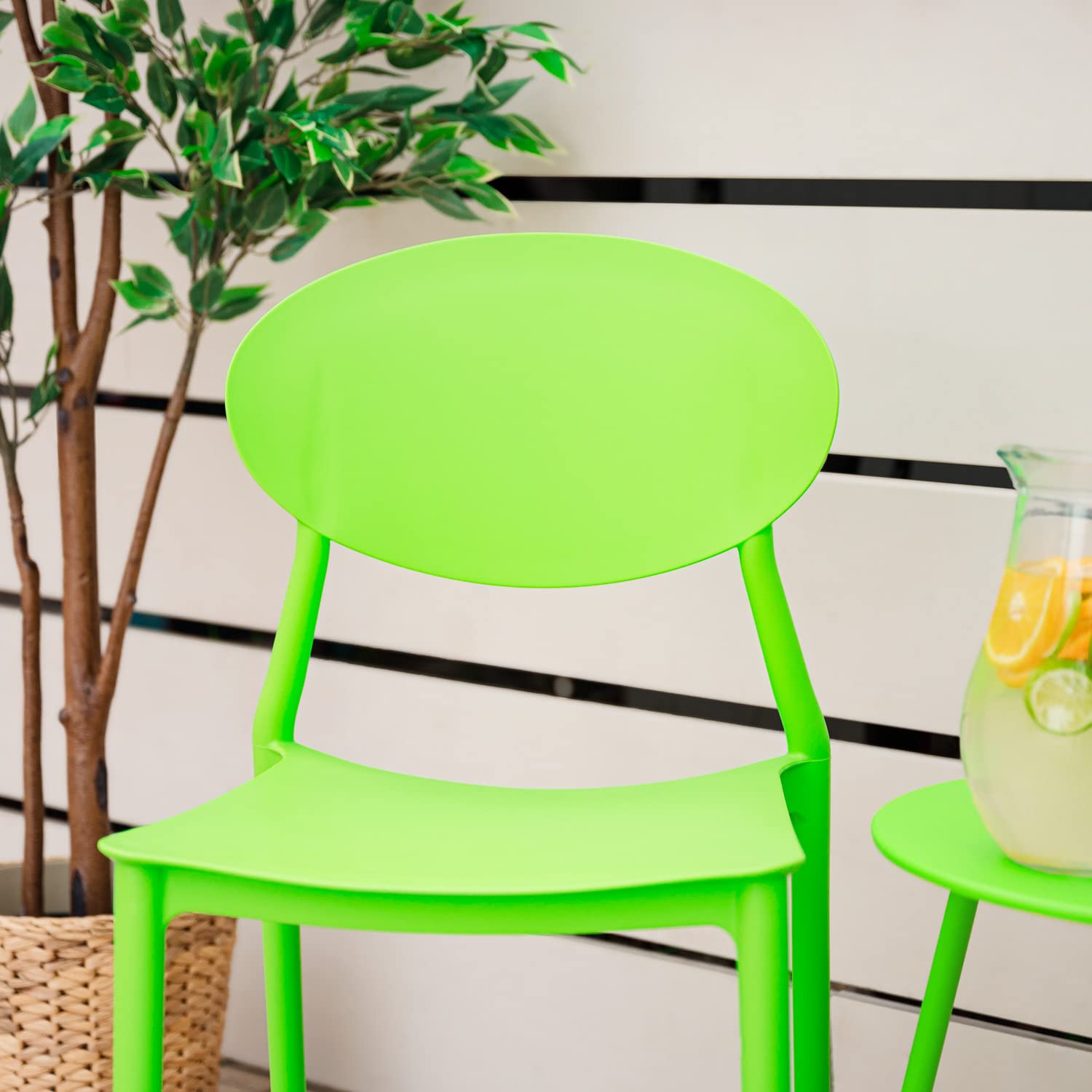 Homestyle4u 2451 Lot de 4 chaises de jardin empilables en plastique modernes et résistantes aux intempéries Vert