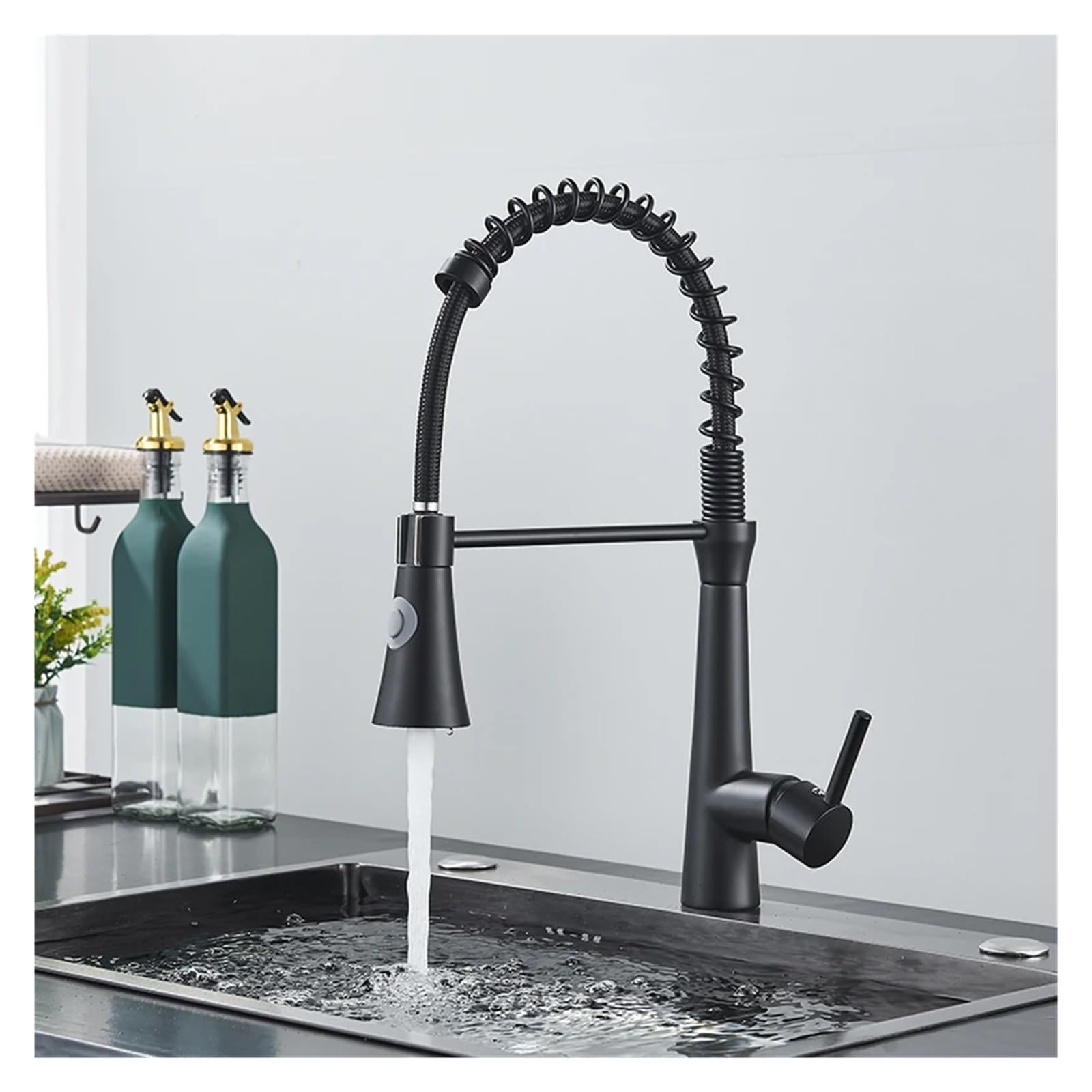 Mitigeur chaud et froid modèle de douche cuisine ressort noir mat