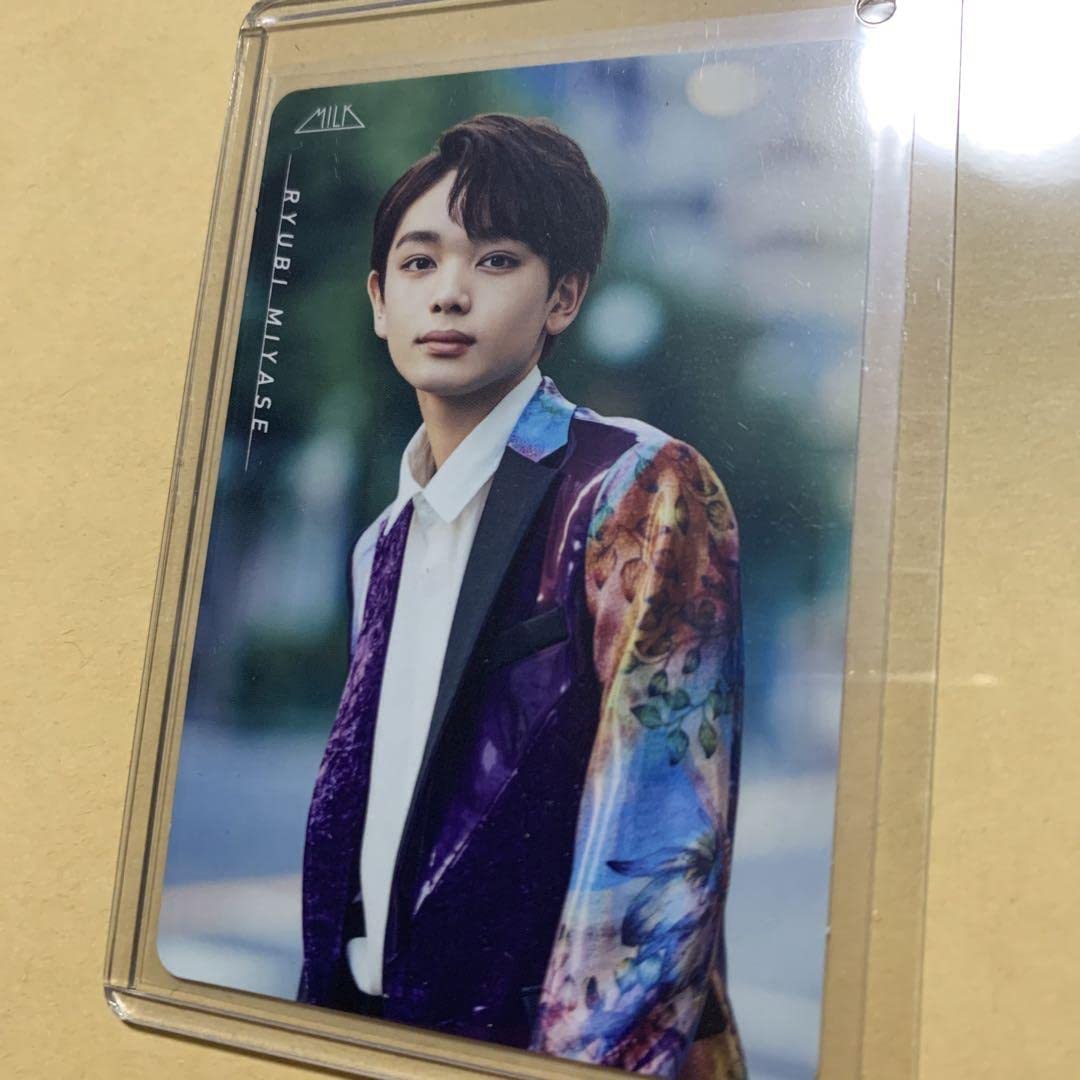 Amazon.co.jp: M!LK ERA wizy 限定版 トレカ 宮世琉弥 8LOOM : おもちゃ