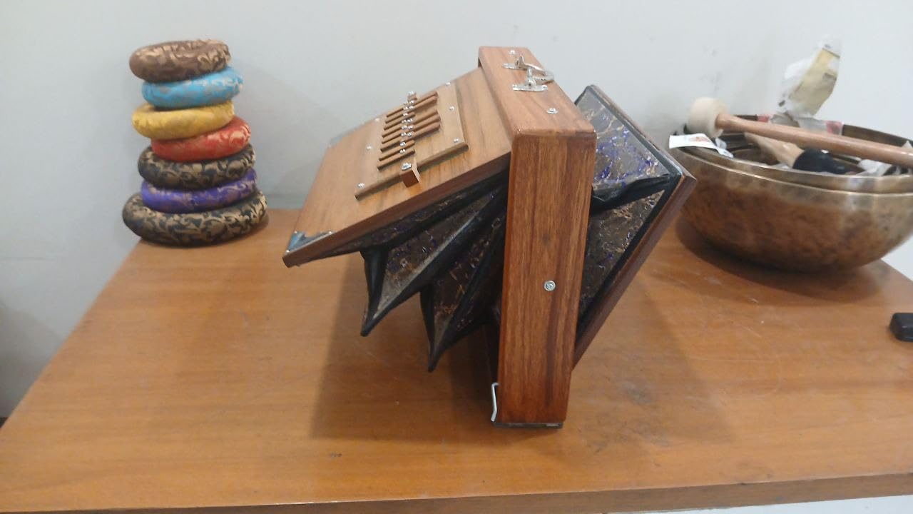 Boîte Shruti en bois de teck pur avec clés spéciales en bois et pédale – Boîte de drone en laiton Sur‑Pete 440 Hz (38,1 x 25,4 x 7,6 cm)