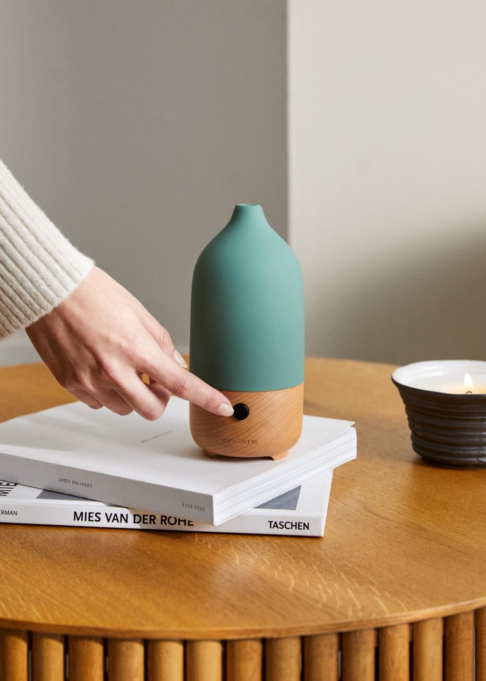 CREATE/AROMA CERAMIC/Diffuseur d'arômes et mini humidificateur avec lumière vert sauge/Réservoir 100 ml, pièces jusqu'à 20-35 m², 7 couleurs de lumières LED, fonction aromathérapie, 5 W