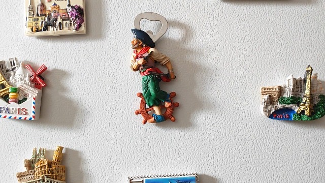 Imán decorativo figura pirata en resina 3D 5 x 2 pulg miniatura 7