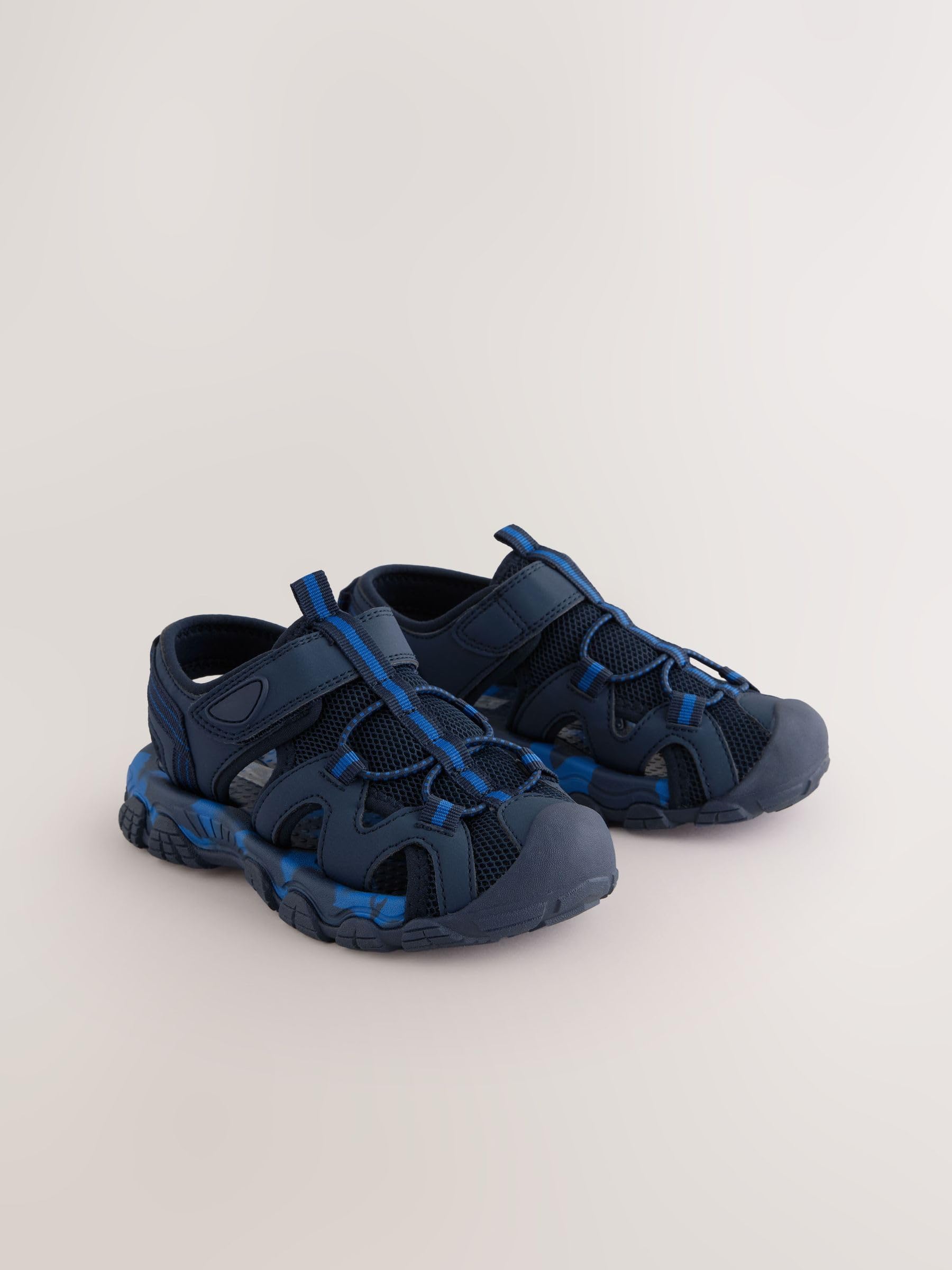 NEXT Niños Sandalias para senderismo con puntera protegida