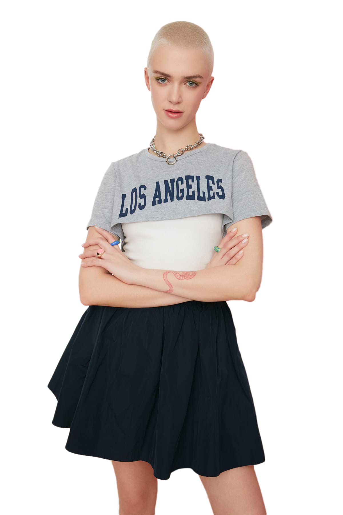 Trendyol Damen Grau -Es Gedrucktes Crop-Gestricktes T-Shirt T Shirt, M Eu