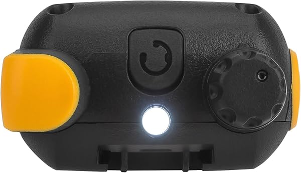 Motorola Solutions - T82 Extreme Quad Set, Talkie-walkie, Radio Portable 4 unités, UHF, Noir et Jaune, portée jusqu'à 10 km, appairage Facile, Lampe de Poche LED - 5