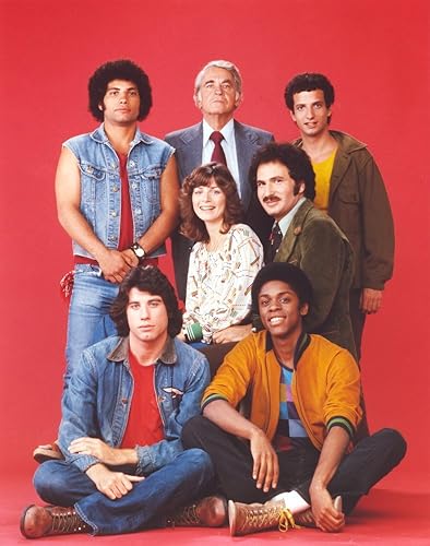 Foto de grupo Welcome Back Kotter con fondo rojo (8 x 10)