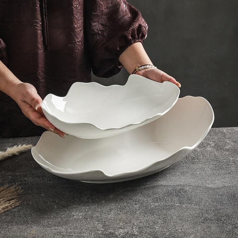 モダンな大型ディナープレート 12.5インチの刺身不規則な白い陶器ホテルの中華料理専門のプライベート料理冷たい炒め物皿芸術的な概念