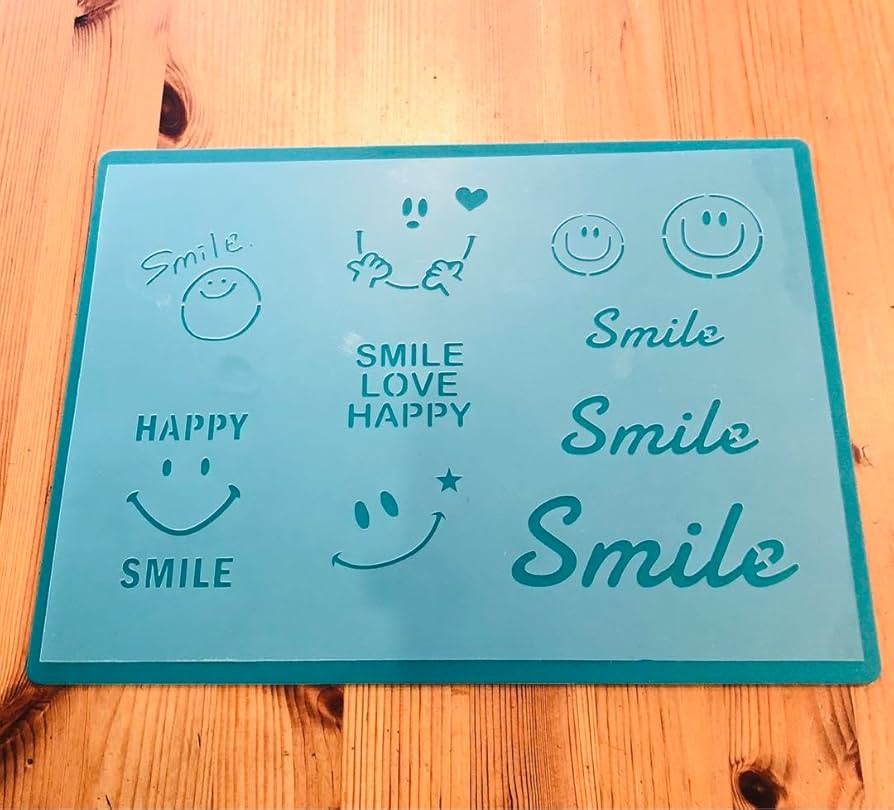 ニコちゃん Amazon.co.jp: ノーブランド品 にこちゃん スマイル キャラクター