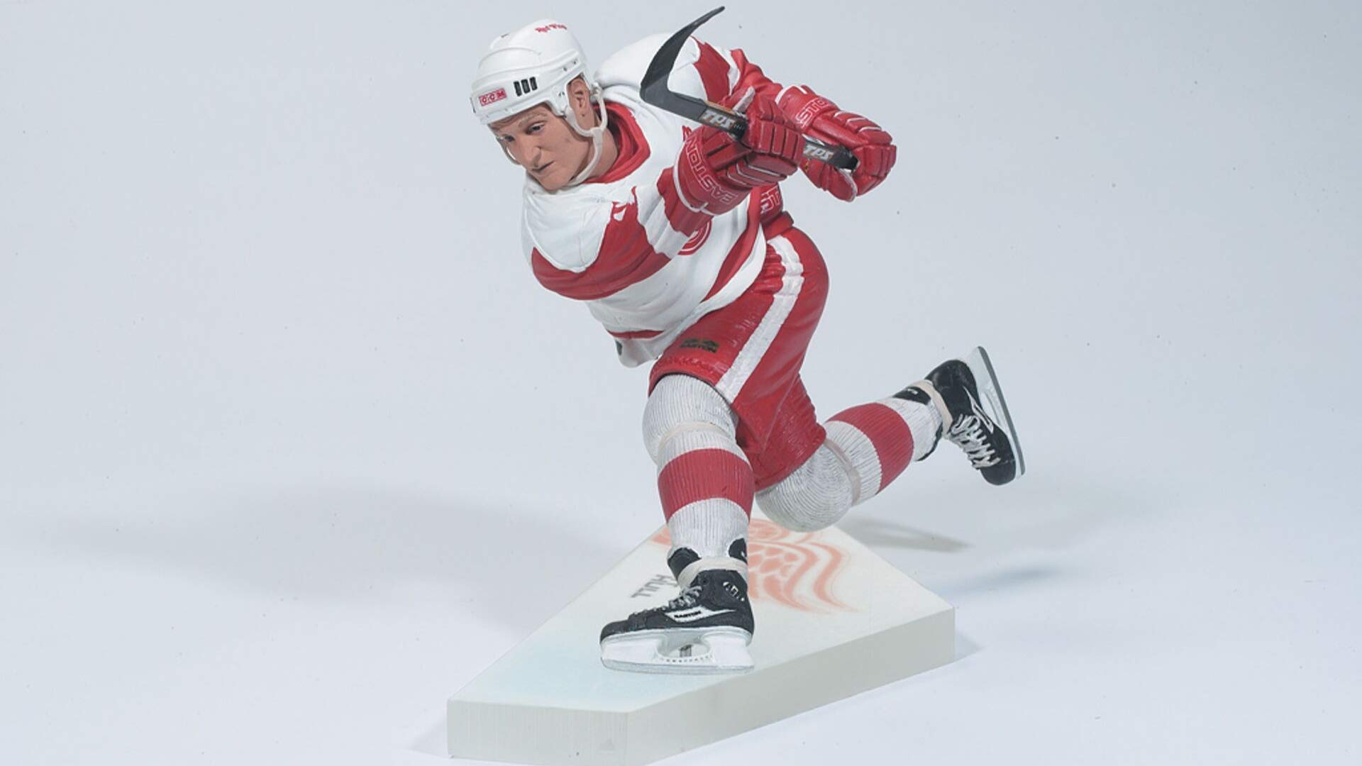 Amazon.com: McFarlane Toys NHL Sports Picks Series 2 Action Figure