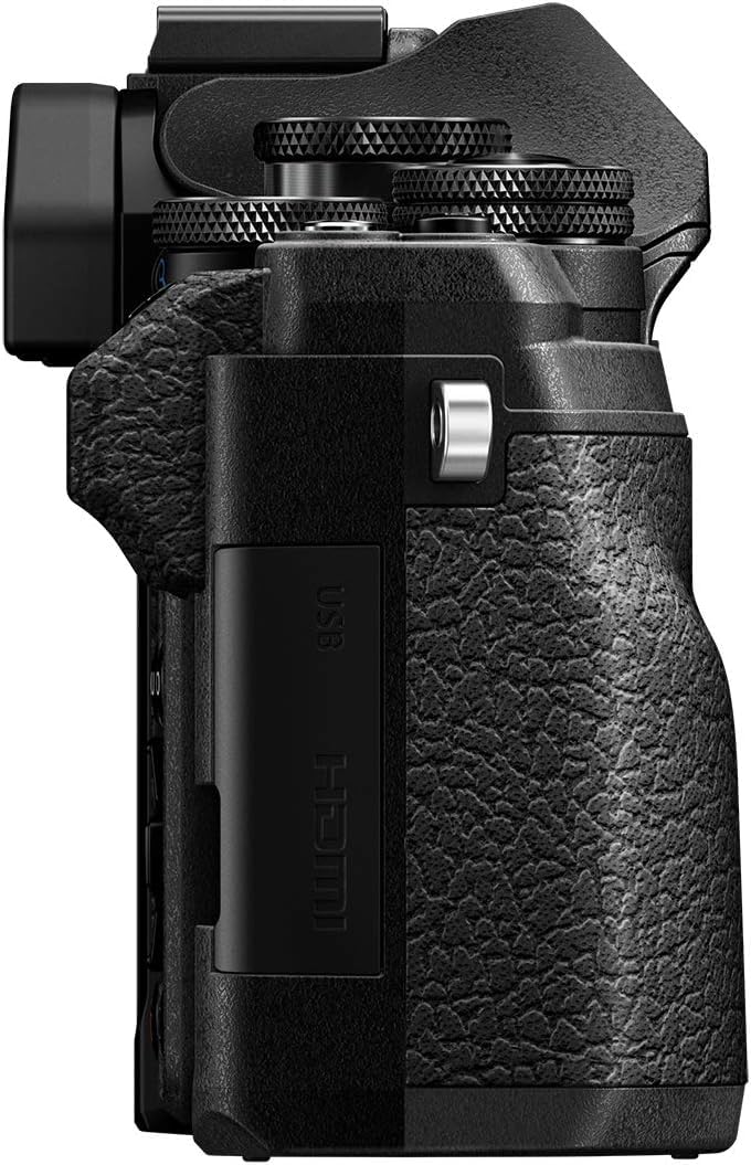 Kit d'appareil Photo Micro Four Thirds Olympus Om-D E-M10 Mark IV,capteur 20 MP, viseur électronique, vidéo 4K, Wi-FI, Noir - Comprend l'objectif M.Zuiko Digital Ed 14-42mm F3.5-5.6 EZ Pancake Argent
