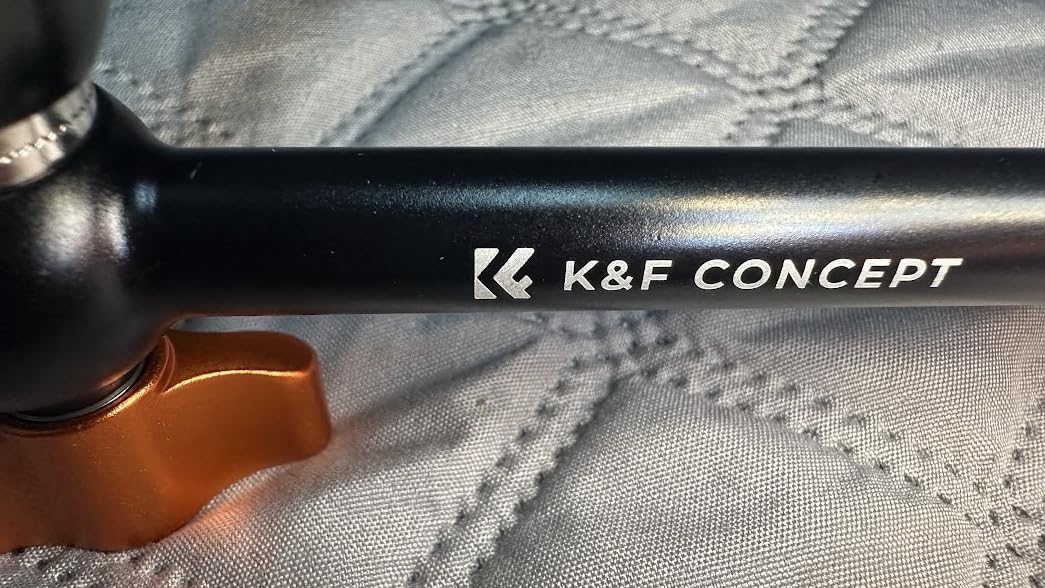 Die Gelenke sind stark und lassen sich gut straffen. Durch den Gelenkarm habe ich eine zusätzliche Länge für den Audioboom