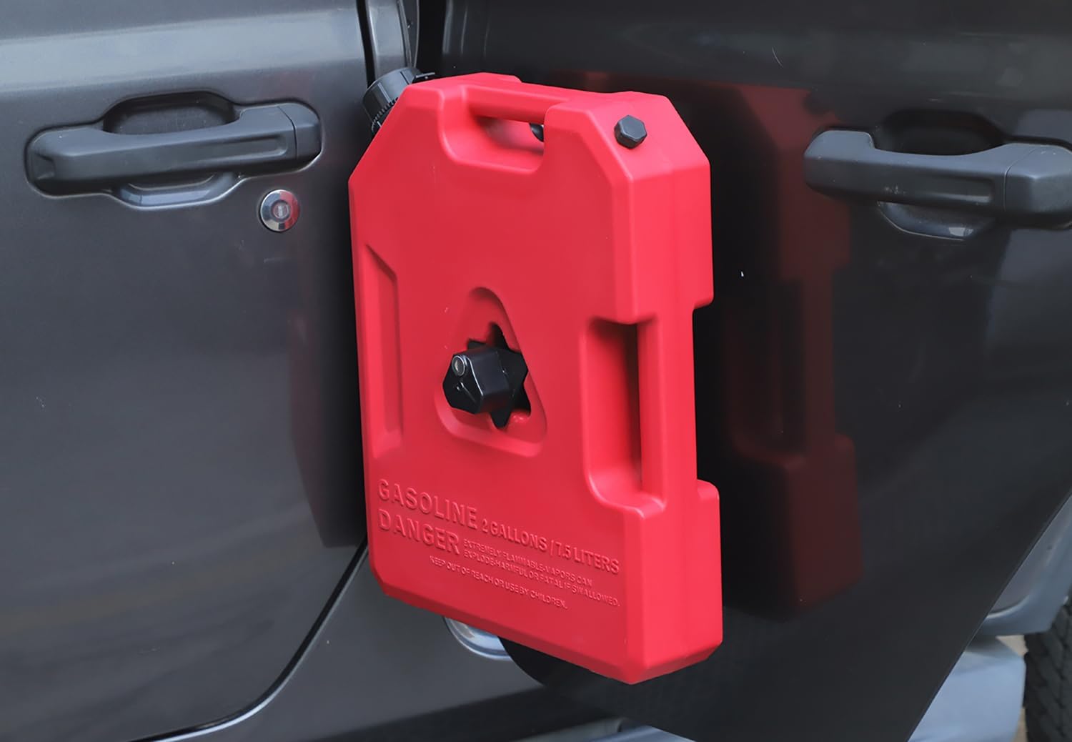Front Door 7.5L Expansion Gasoline Water Tank Oil Bucket for Jeep Wrangler JK/JL/JT Car Flat Liquid Storage Tank Exterior Accessories (Red)