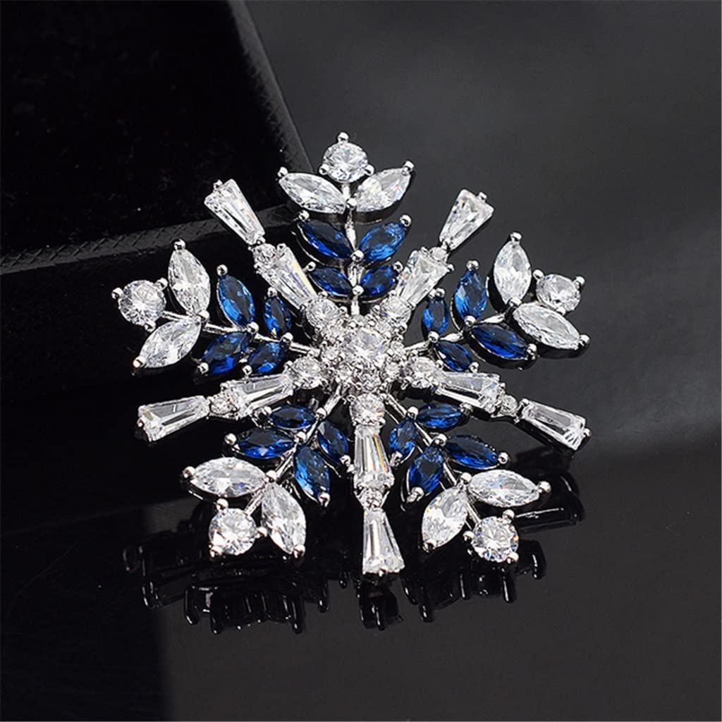 Broche flocon de neige bleue pour veste et pull de Noël