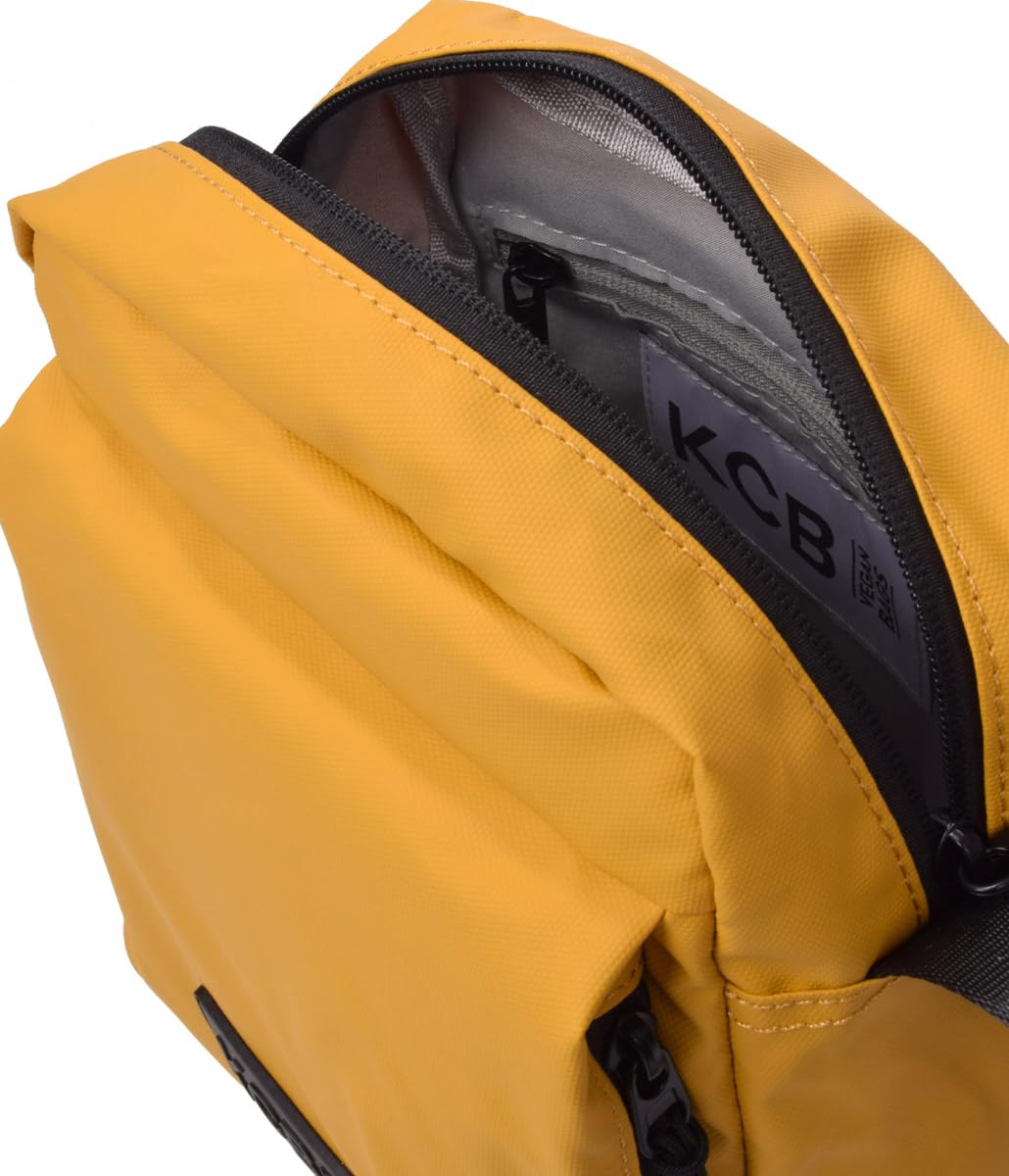 KCB Bandolera Pequeña de Hombre Skid | Diseño Práctico | Bolsillos Multiusos | Ideal para el Día a Día | Asas Ajustables | 100% Vegano