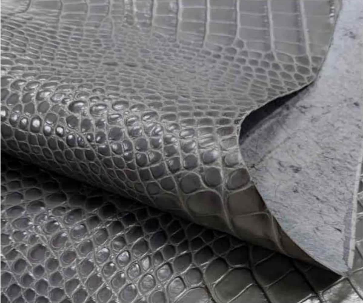 Aibote Hojas de piel de vaca auténtica en relieve, material de piel de vaca para manualidades de cuero (patrón de cocodrilo gris, 5 pies cuadrados (forma irregular))