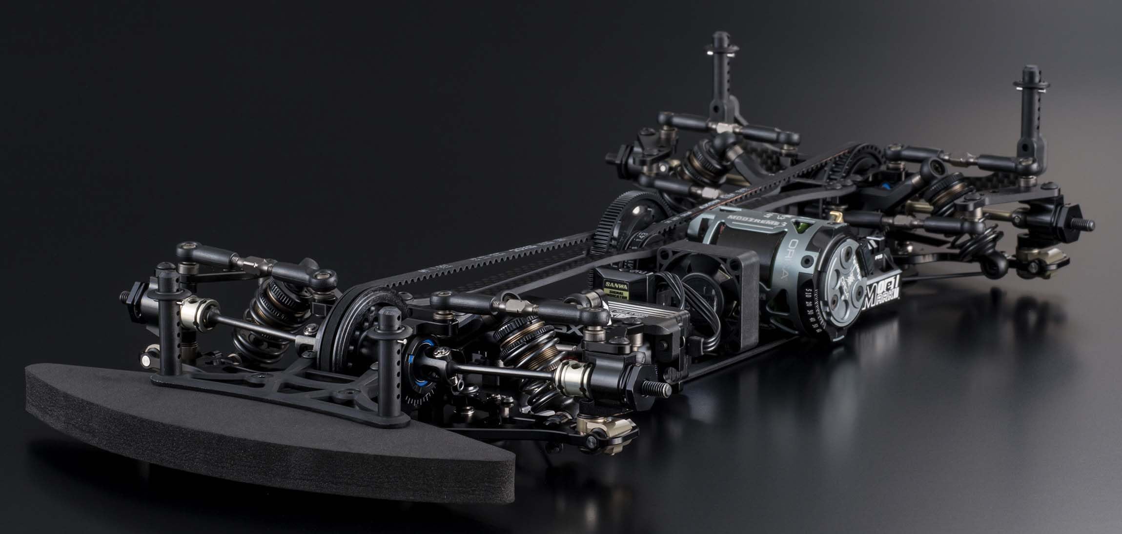 Amazon.co.jp | AXON TC10/4 CARBON CHASSIS KIT 4A-000-001