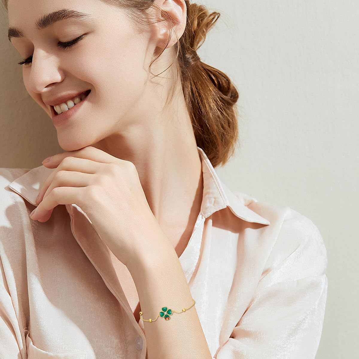 Aihpos 14K Solid Gold Four Leaf Clover Bracelet - Lucky Clover Bracelet with Ladybug 4 Leaf Clover Bracelet 14 Karat Yellow Gold Green Clover Bracelet for Women