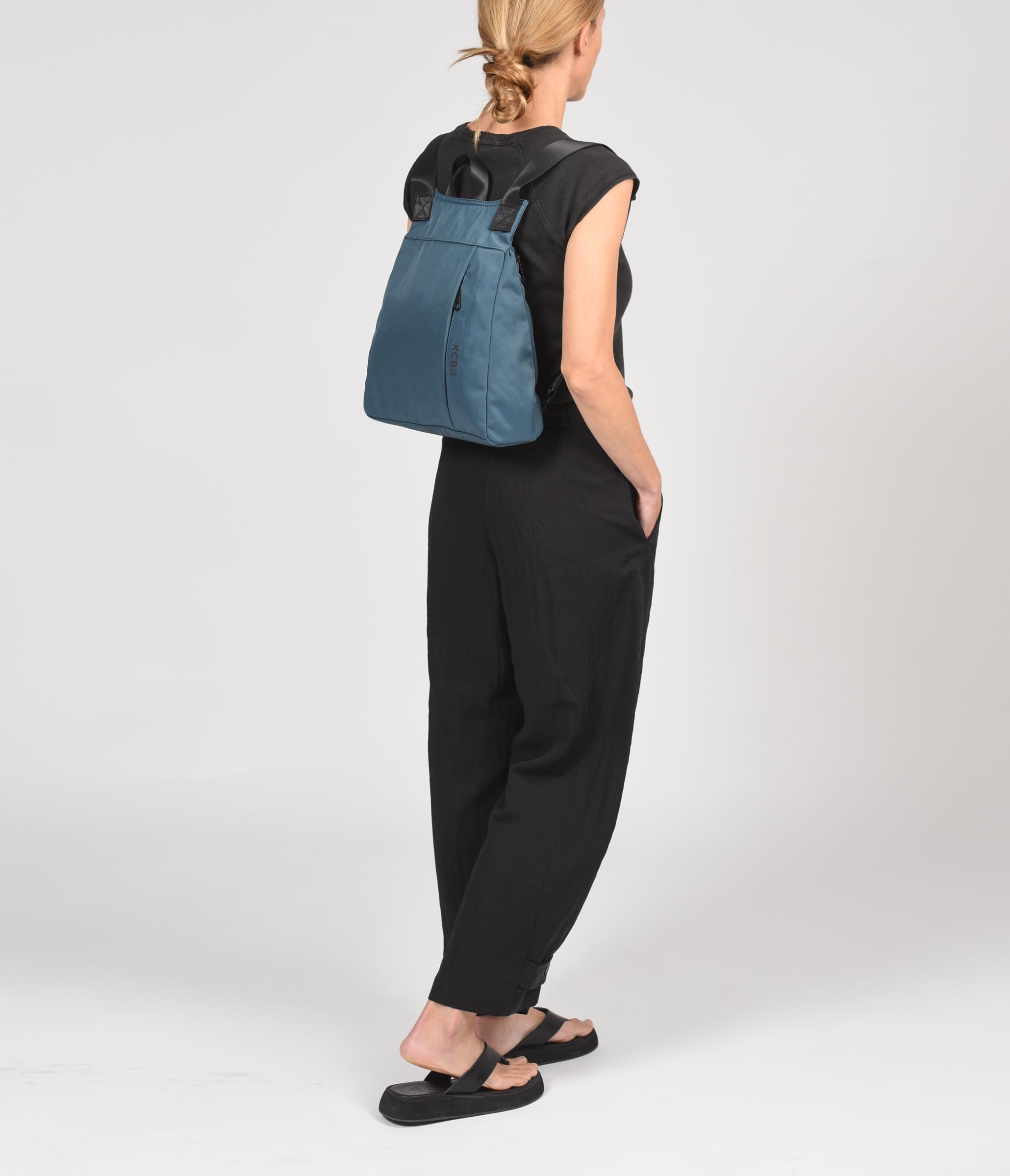 KCB Zaino Antifurto Piccolo Maze | 100% Vegan | Zaino compatto da donna con sicurezza extra